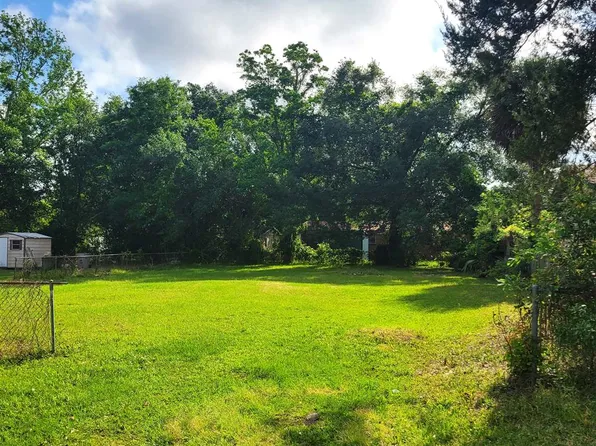 7800 Aaron Dr, Pensacola, FL 32534
