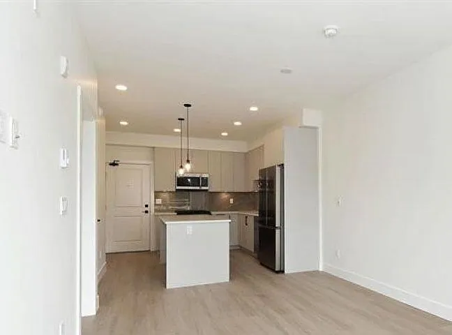 3528 146a St — Photo 5