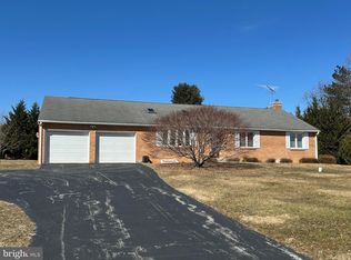 4183 Huffmanville Rd, Glen Rock, PA 17327