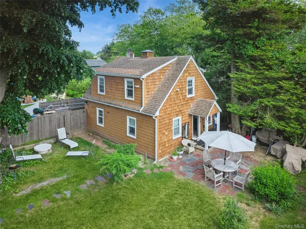 89 S Elroy Drive, Montauk, NY 11954