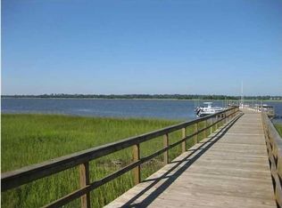 19 Lowndes Pointe Dr, Charleston, SC 29403