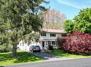 19 Bohling Rd, New Hartford, NY 13413