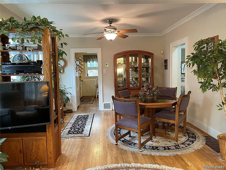 1143 S Corona St — Photo 3