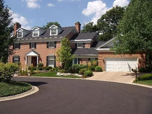 1S770 Country Club Ln photo 1