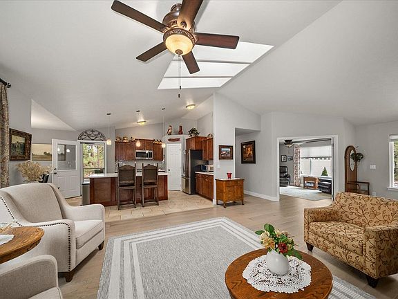 5th image of 18206 S Hanson Pond Ln