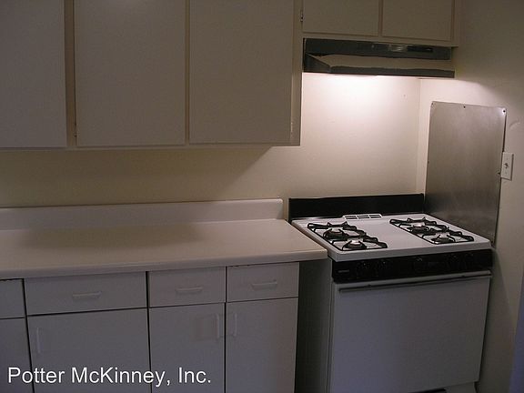 2nd image of 510 Lake St APT A