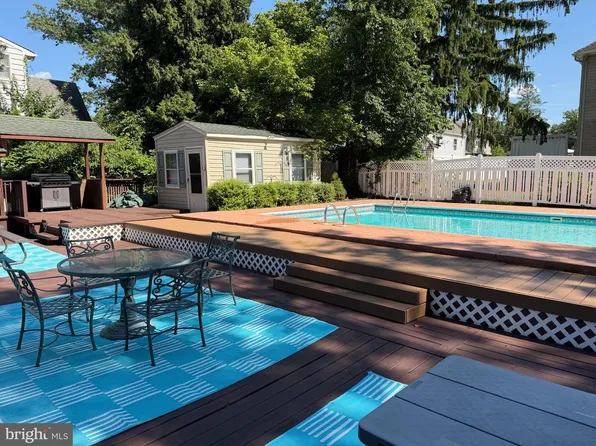 1580 Brownsville Rd, Langhorne, PA 19047