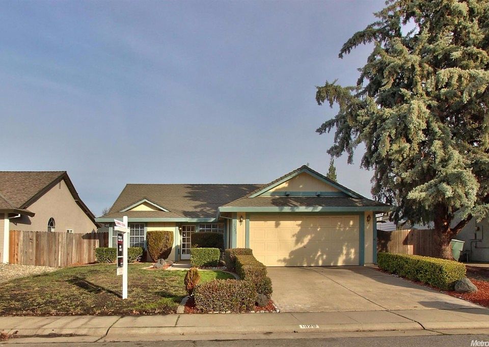 1st image of 1026 McRae Way