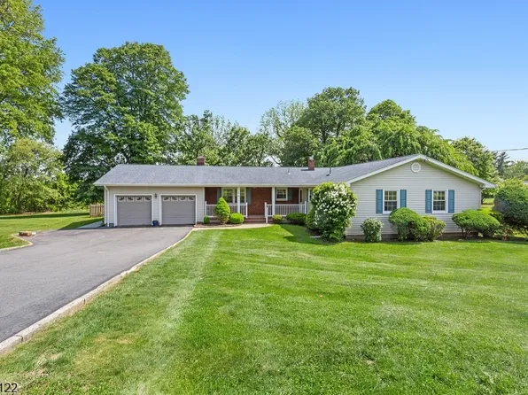 12 Glory Rd, Clinton Twp., NJ 08833