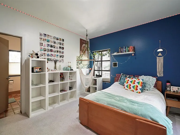 2225 Bolsover St — Photo 27