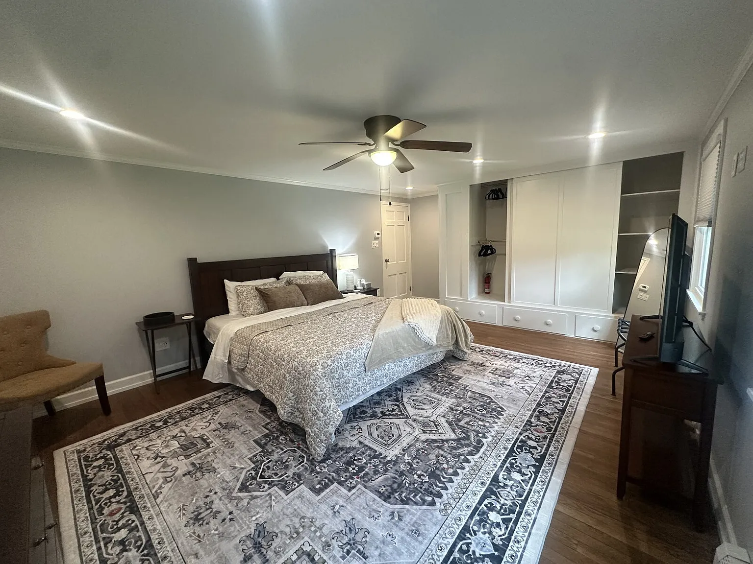 3 bed, 1.0 bath, $4,500 — Photo 3