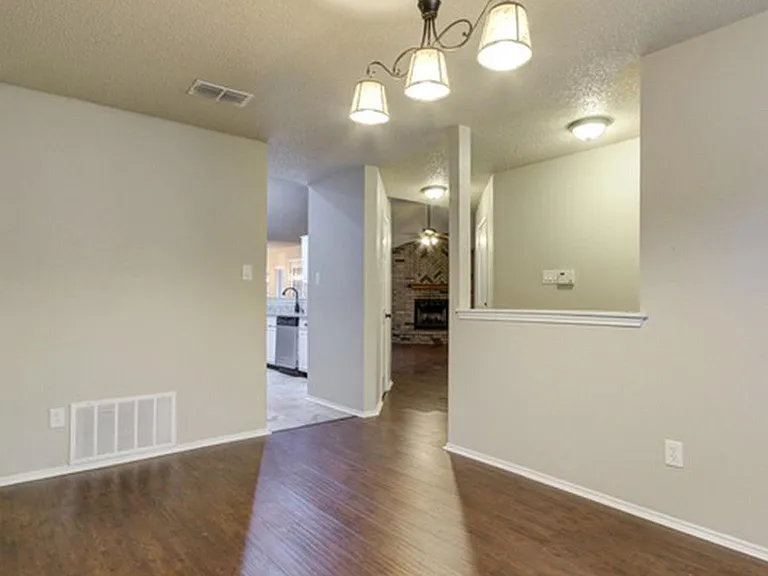Freelan Dr — Photo 6