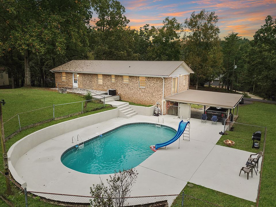 1st image of 170 Dogwood Cir NE
