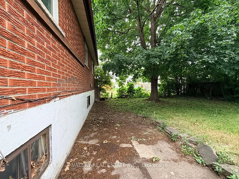 64 Lexington Ave #MAIN — Photo 43