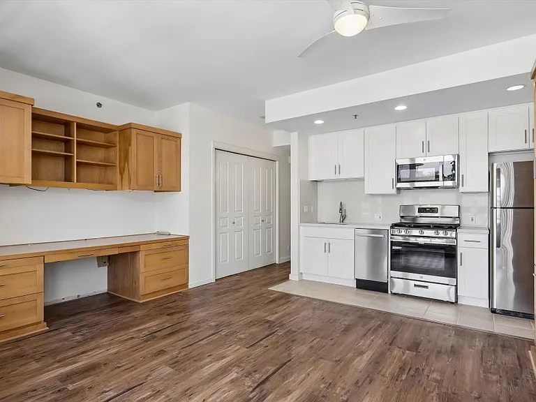 2801 1st Ave #705 — Photo 8