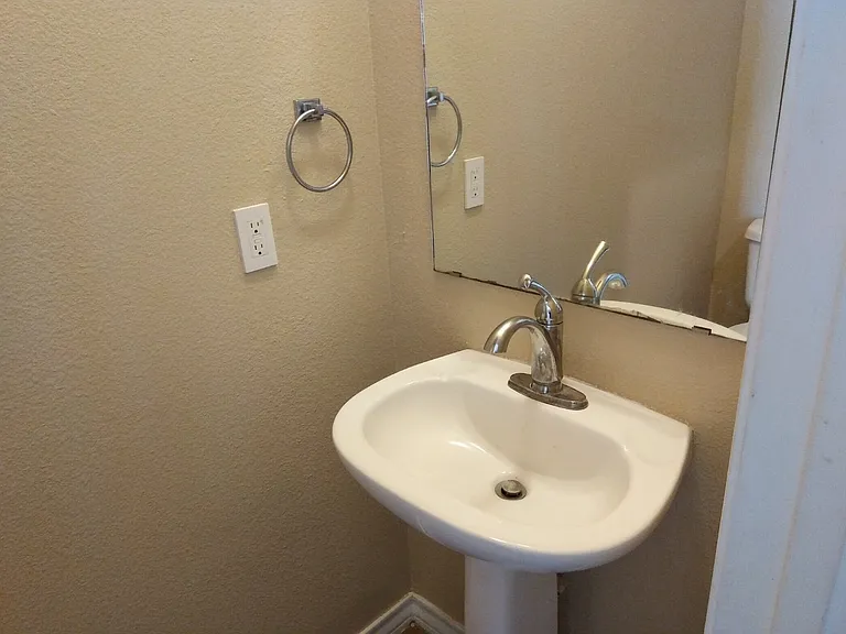 5026 Summit Wood #1 — Photo 8