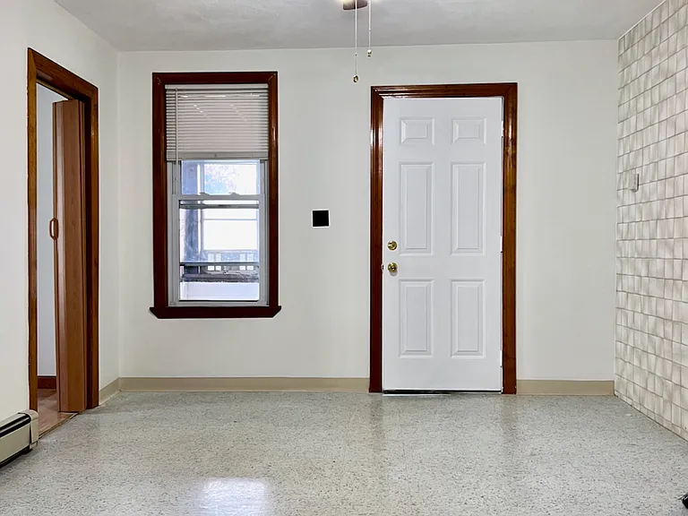 314-316 Washington St #2 — Photo 10