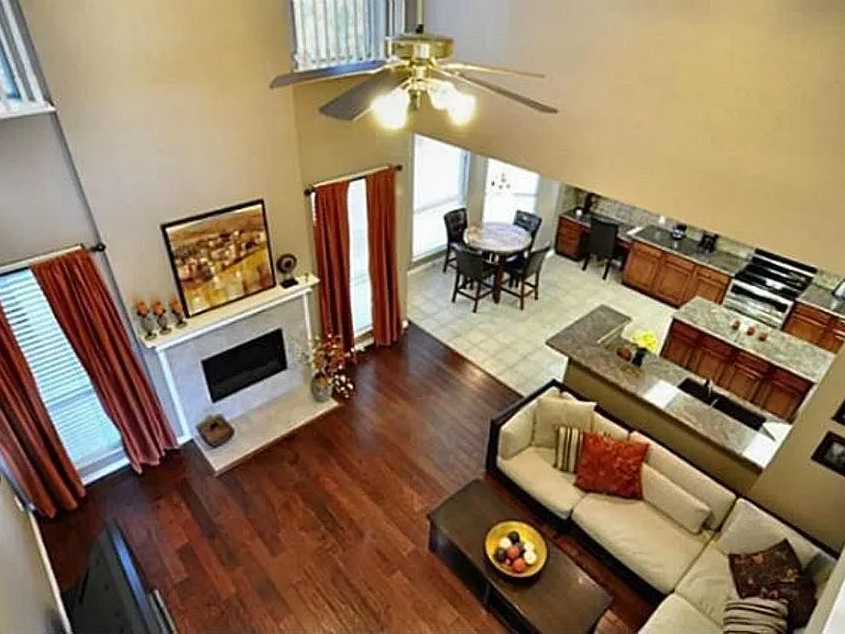 11915 Rocky Point Dr — Photo 18