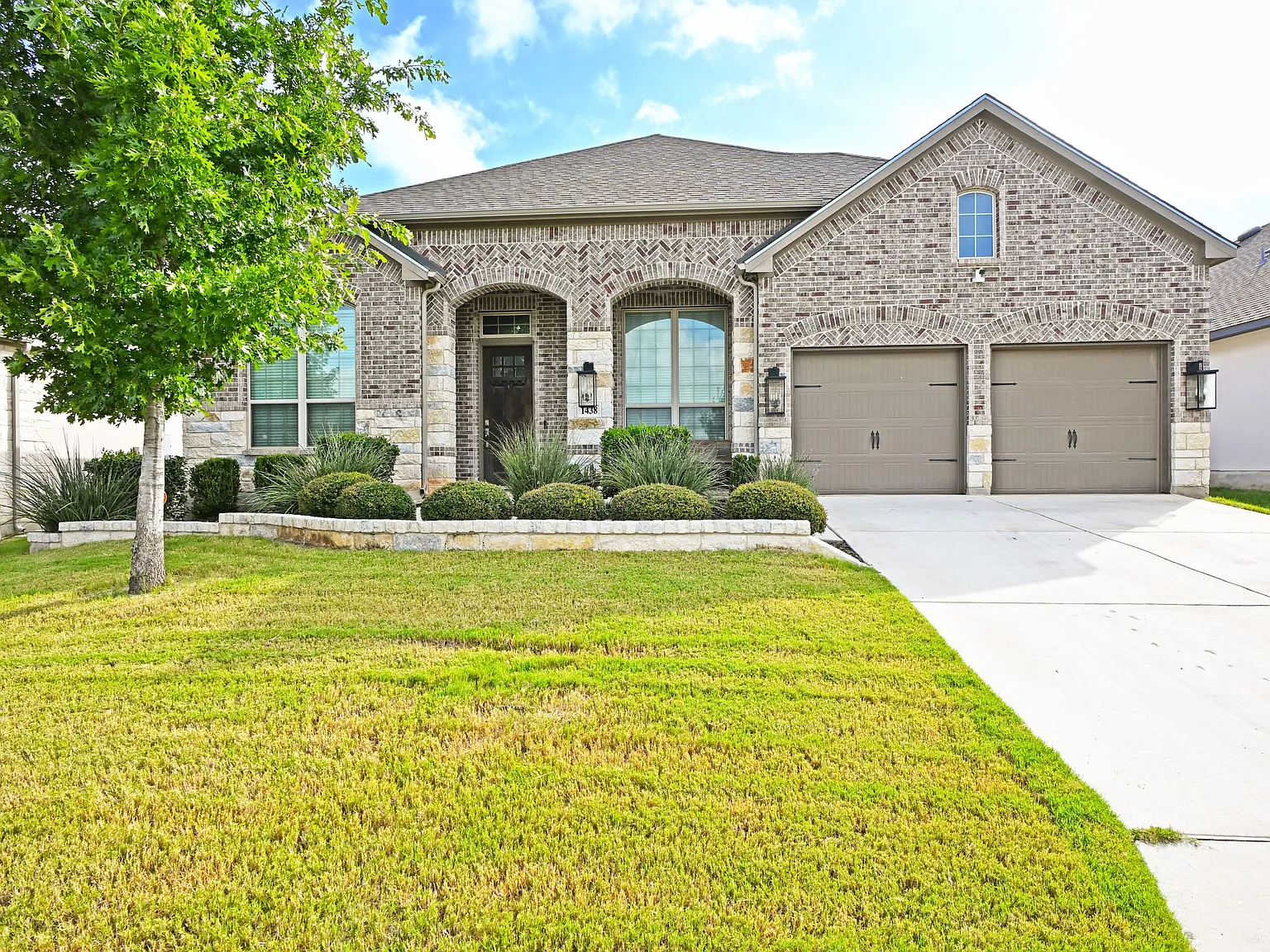 1438 Oaklawn Drive - 1 — Photo 1