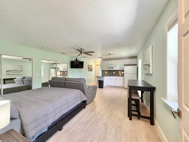 6100 Francis St #B — Photo 6