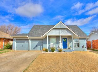 785 NW 16th St, Moore, OK 73160