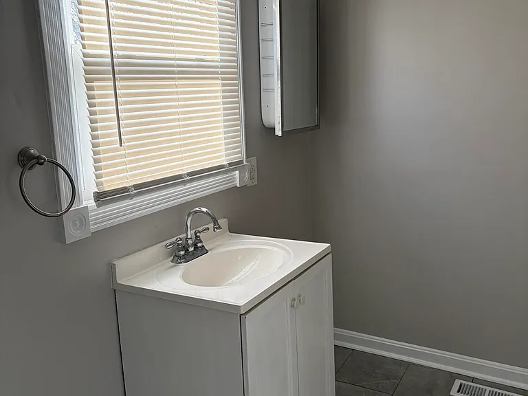604 Winkler Ave — Photo 17