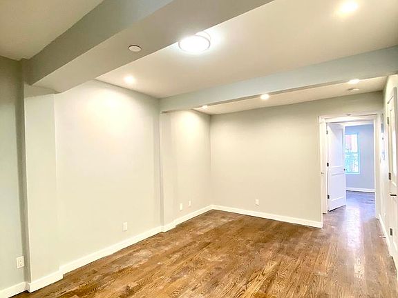 3rd image of 115 Avenue C #2