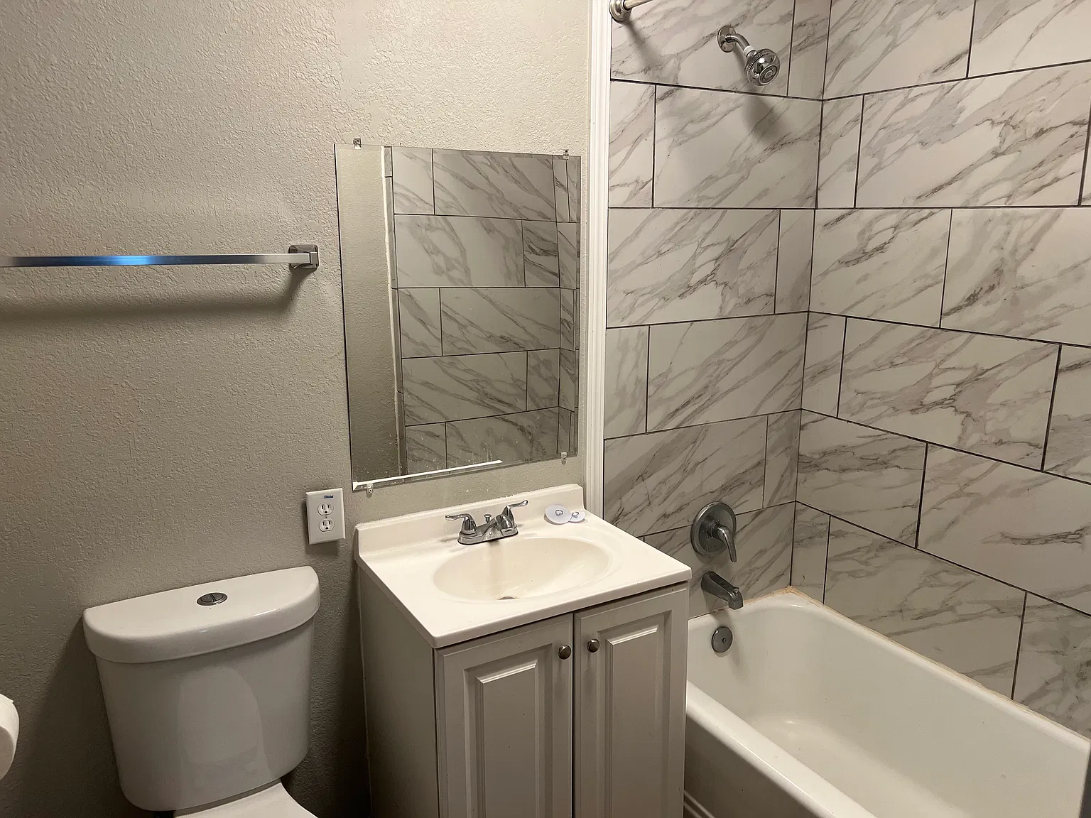 2 bed, 1032 sqft, $1,000 — Photo 4