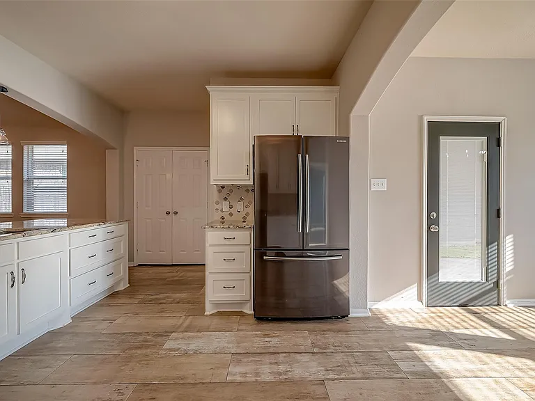 8306 Hampton Bay Dr — Photo 12