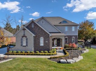 55520 Whitney Ct, Shelby Township, MI 48315