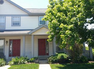 1482 Whispering Creek Dr, Ballwin, MO