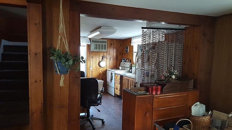 2nd image of 255 SMITH Road