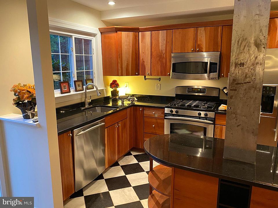 1st image of 3706 Holmes La