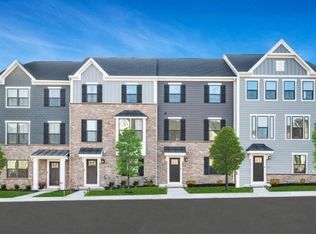 Mossy Oak Dr, Coraopolis, PA 15108