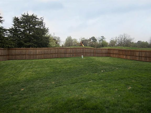 4th image of 3360 Citadel Dr