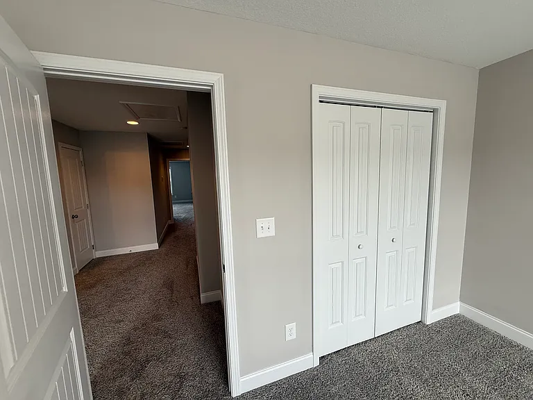 336 Broadberry Ave — Photo 15