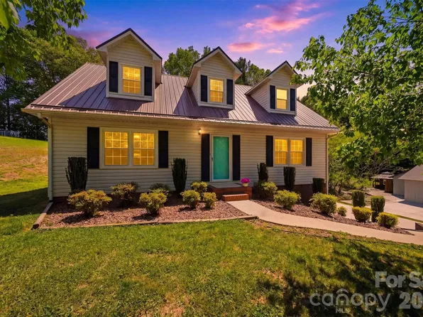 4455 Magnolia Ln, Hudson, NC 28638