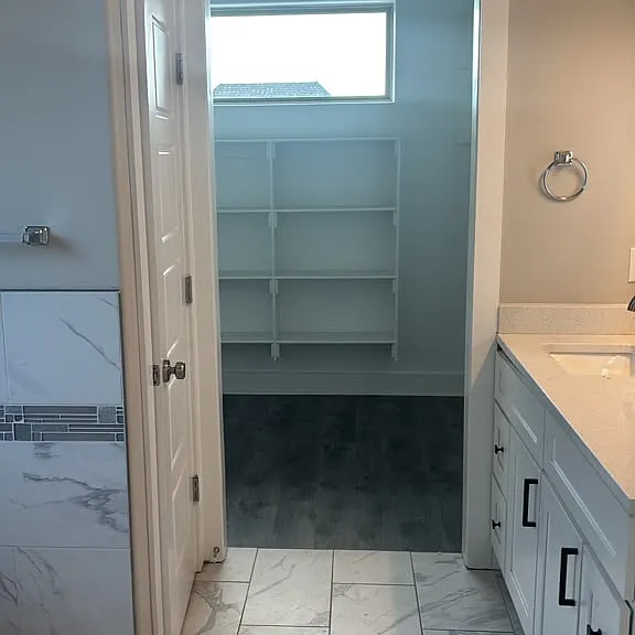 1900 SW Nottingham Ave — Photo 33