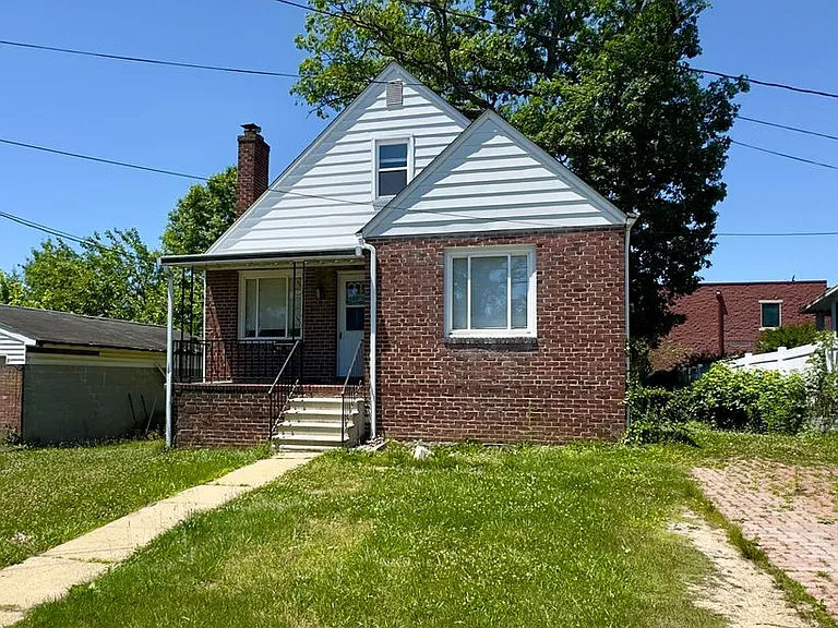 7906 Hillendale Rd — Photo 1