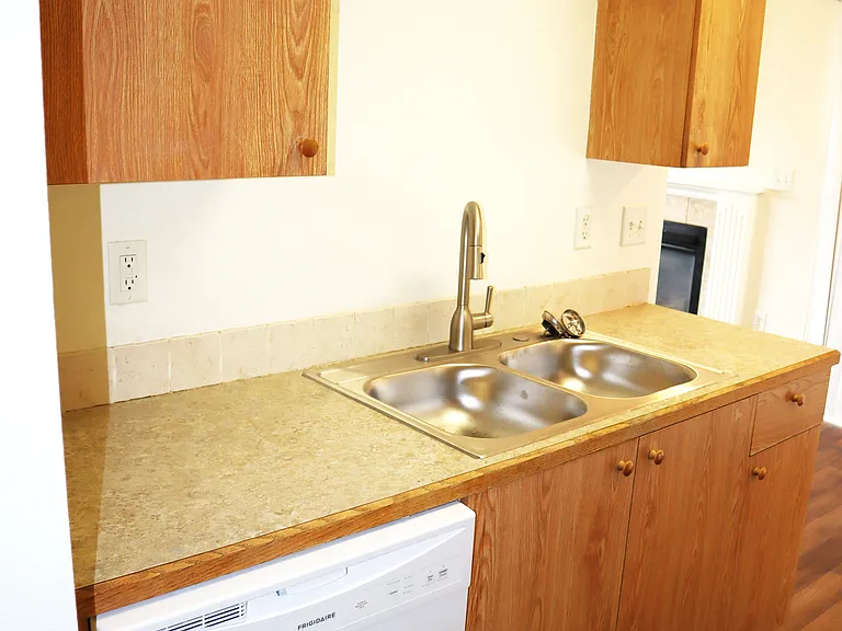 1430 W Bonneville Cir #102 — Photo 8