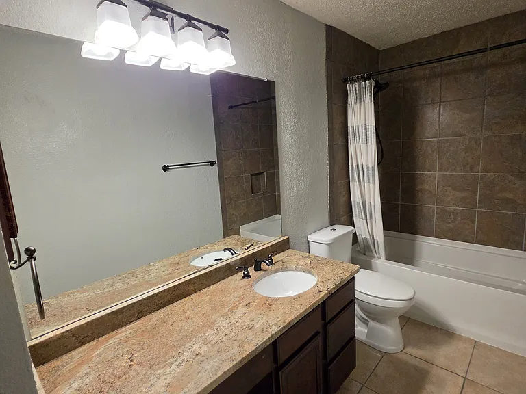 6511 White Oaks Ln — Photo 40
