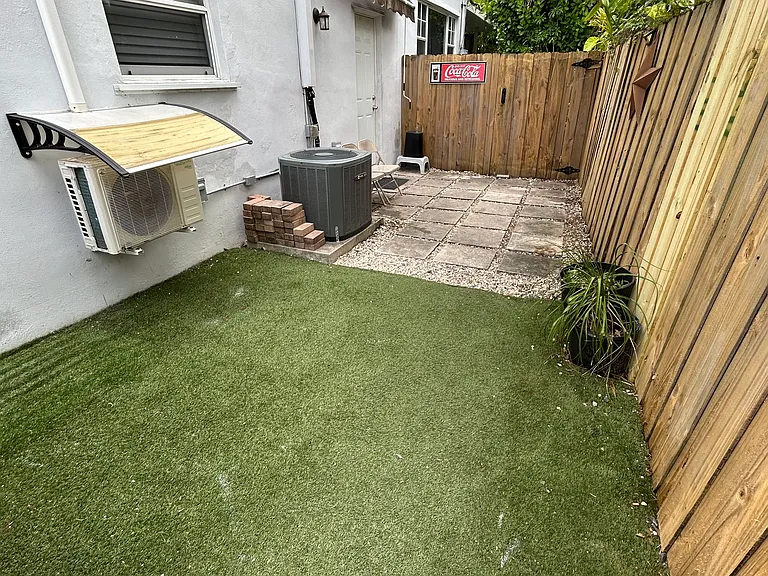 570 SW 45th Ave #2 — Photo 10