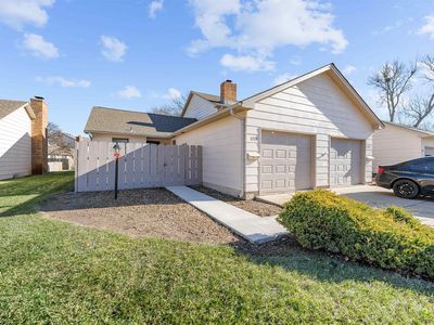 1324 Parkwood Dr, Salina, KS, 67401