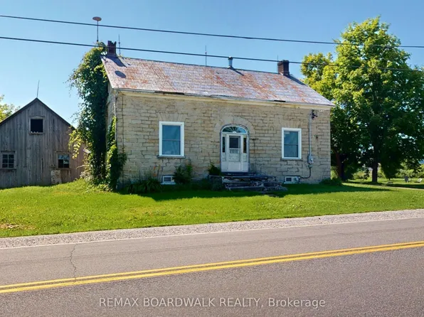 585 Fallbrook Rd, Tay Valley, ON K0G 1A0