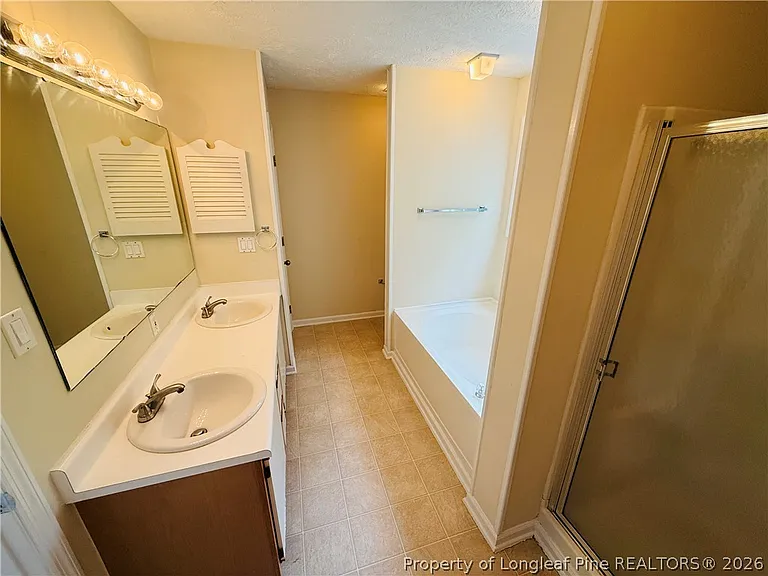 349 Waterdown Dr #5 — Photo 7