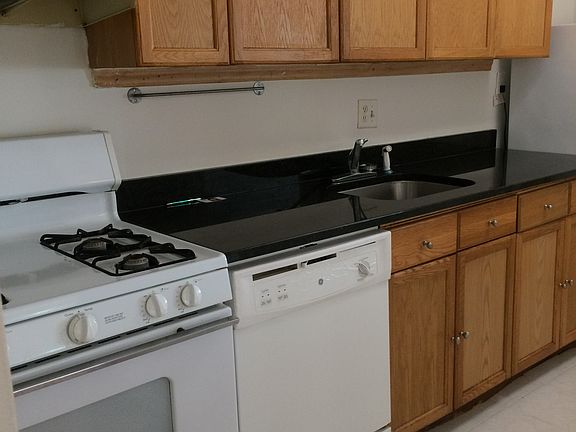 5th image of 12202 Braxfield Ct APT 4