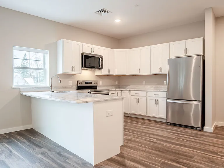 Fallview on Main- 186 Main Street — Photo 15