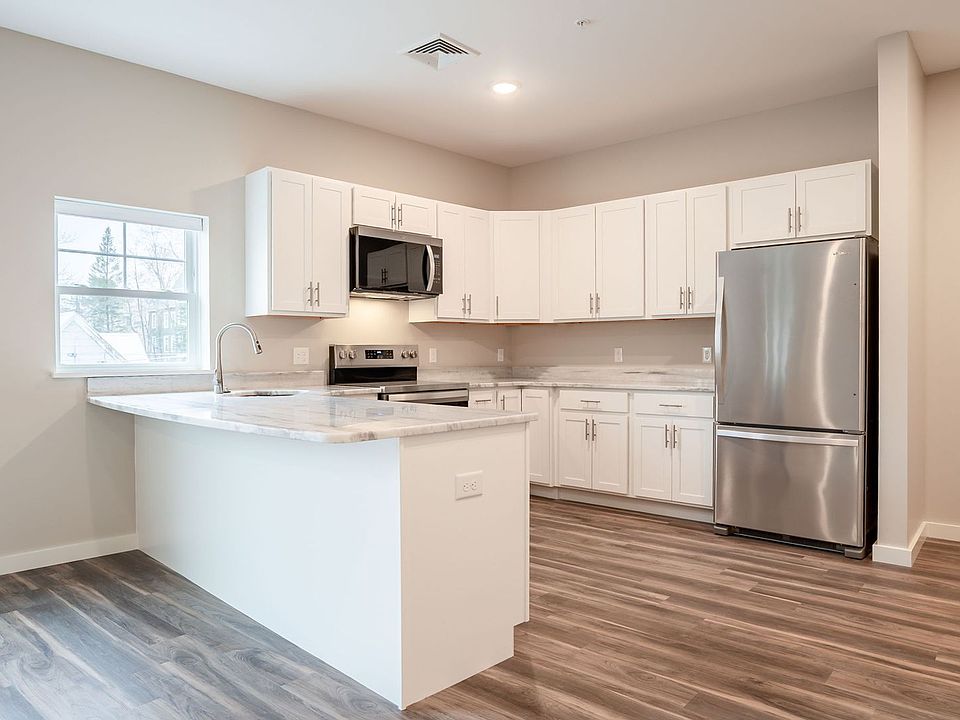 1st image of 186 Main St #404