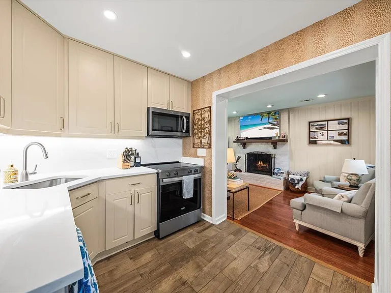 421 McCants Dr — Photo 10