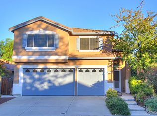 2323 Pez Gallo Pl, Gold River, CA 95670